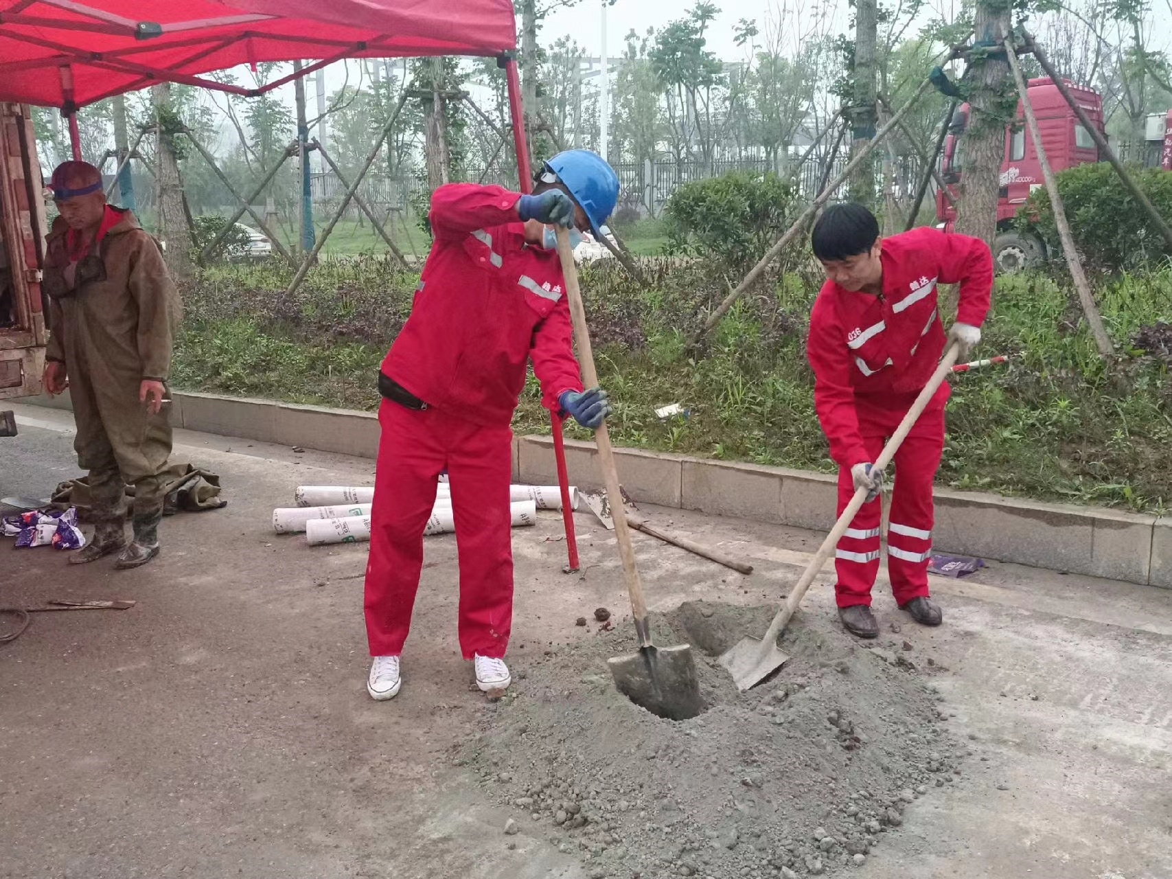 红原管道疏通哪家好】及时进行市政管道清淤